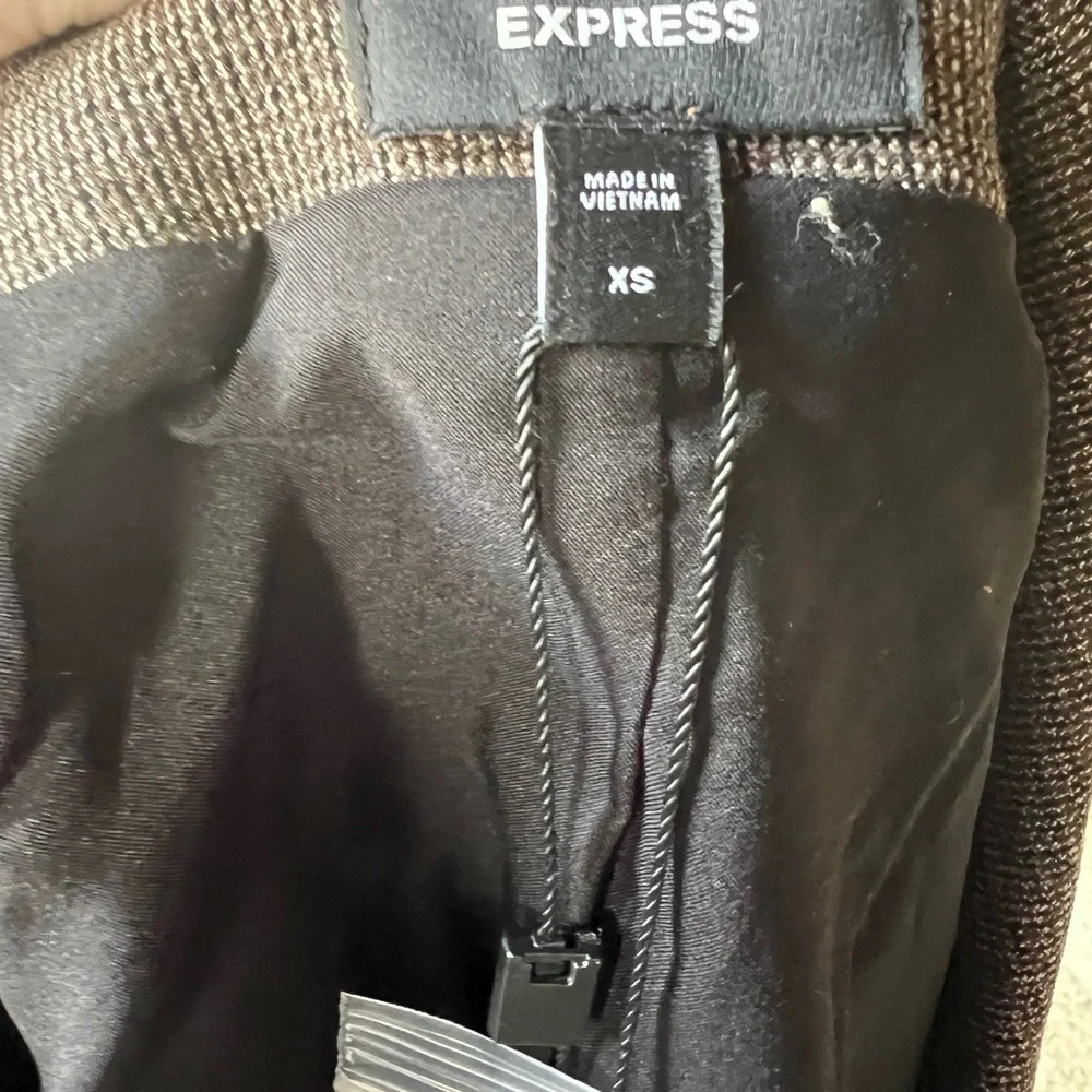 Express Women's Charcoal Brown Tan Blazer - Picture 4 of 7